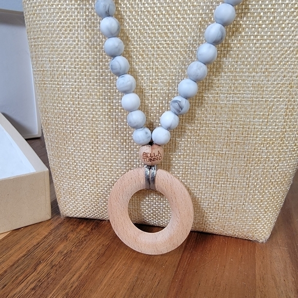Bella Tunno Teething Necklace Jewelry for Mom and Baby Silicone Beads Breakaway - Picture 3 of 16